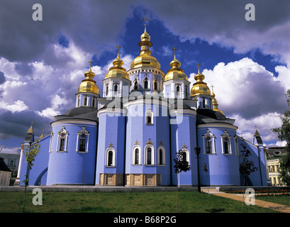 Monastère de Saint Michael's la dômes dorés à Kiev en Ukraine Banque D'Images