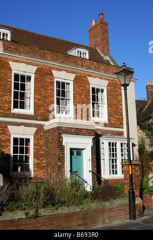 Maisons de village à Minster Yard, Lincoln, Angleterre, Royaume-Uni Banque D'Images