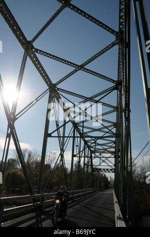 L'acier d'une seule voie pont sur le canal Érié, Macédoine NY USA. Banque D'Images