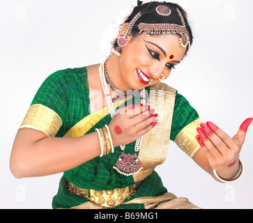 Bharathanatyam femme danseuse de Tamil Nadu en Inde du Sud Banque D'Images