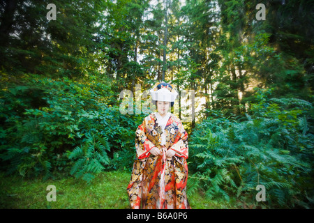 Mariée de porter des vêtements traditionnels japonais Banque D'Images
