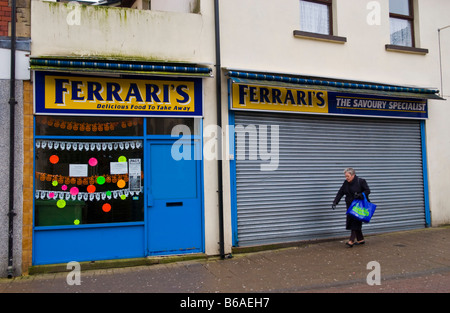 Ferraris fermé boulangerie en sortie d'Abertillery South Wales UK l'entreprise est actuellement en liquidation Banque D'Images