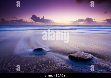 Roches & mousse Tregantle Whitsand Bay Plage Cornwall UK Banque D'Images