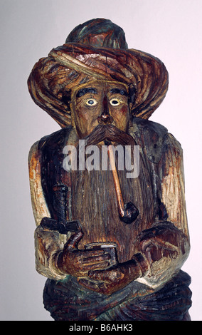 Ruche sculpté dans la forme d'un homme le Musée de l'Apiculture, Cebelarski muzej, à Radovljica, Haute-Carniole, Slovénie. Banque D'Images