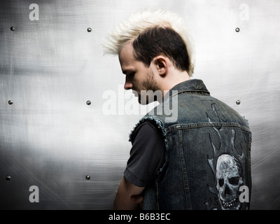 Homme avec un mohawk Banque D'Images