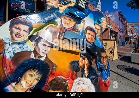 Rendre hommage à la musique country au coin des artistes légendaires légendes sur Broadway, à Nashville, au Tennessee Banque D'Images