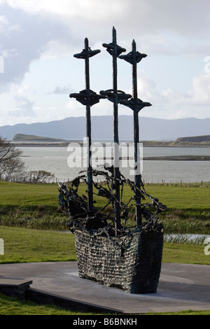 National Famine Memorial, Westport, Croagh Patrick, Mayo, Irlande, la sculpture par John Belan Banque D'Images