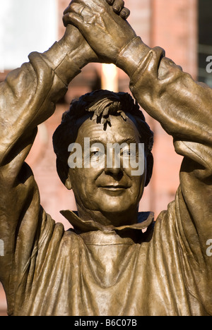 La statue de bronze de Brian Clough OBE Banque D'Images