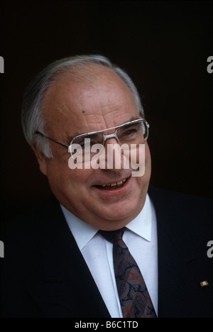 Helmut Kohl, homme politique allemand photographiés à Bonn en Allemagne en tant que chancelier de l'Allemagne. Banque D'Images