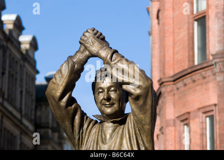 La statue de bronze de Brian Clough OBE Banque D'Images