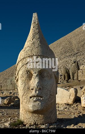 Les têtes colossales au sommet du Mont Nemrut Nemrut,National Park est de l'Anatolie Turquie Banque D'Images