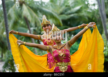 L'Indonésie, Sambirenteng, Bali, danseurs traditionnels ( femelle ) Banque D'Images