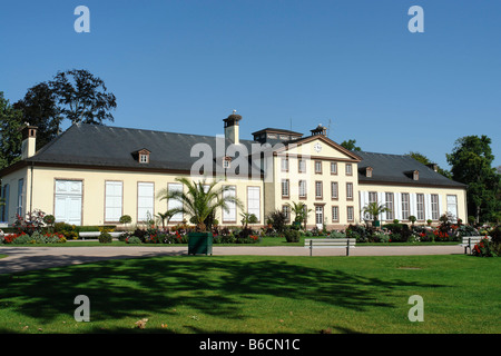 Parc en face du bâtiment, Parc de l'Orangerie, Strasbourg, Bas-Rhin, Alsace, France Banque D'Images