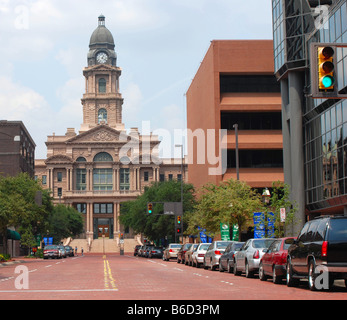 Palais de justice du comté de Tarrant à Fort Worth, au Texas dans la journée Banque D'Images