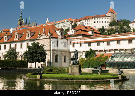 Palais Wallenstein étang jardin Ornement Mala Strana Prague RÉPUBLIQUE TCHÈQUE Banque D'Images