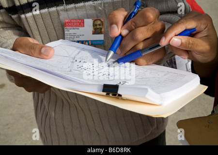 Préparer les organisateurs de toile avant les élections de quartier Banque D'Images