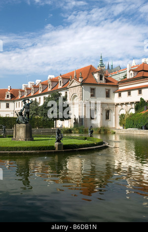 Palais Wallenstein étang jardin Ornement Mala Strana Prague RÉPUBLIQUE TCHÈQUE Banque D'Images