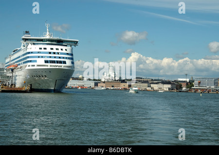 Un ferry Silja Serenade port maritime du sud d'Helsinki Finlande Banque D'Images