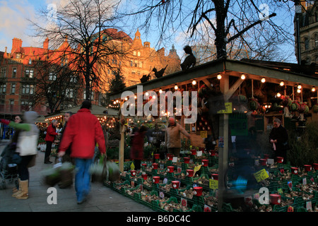 Coucher de soleil sur la place du marché de Noël Saint Alberts Banque D'Images