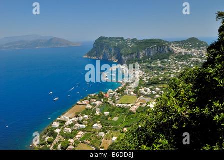 Marina Grande est la plaque tournante du transport de l'île de Capri. Tous les ferries et hydroglisseurs arrivent à Marina Grande. L'île de Capri, Italie. Banque D'Images