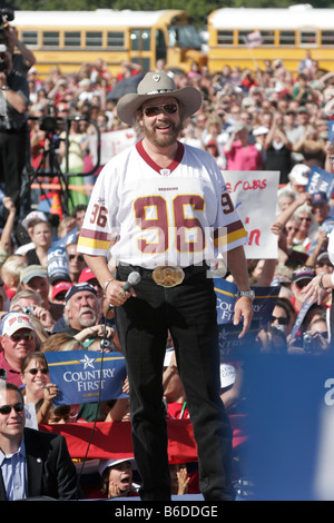 Hank Williams à Junior un John Mccain/Sarah Palin rassemblement pour la campagne présidentielle de 2008 . Banque D'Images