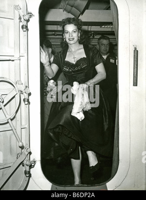 MAUREEN O'HARA film Irlandais de naissance actrice qui fait carrière à Hollywood vu ici de 1946 sur une visite de promotion à l'US Navy Banque D'Images