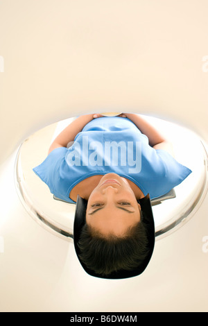 Un scanner. Patient en cours d'un scanner. Banque D'Images