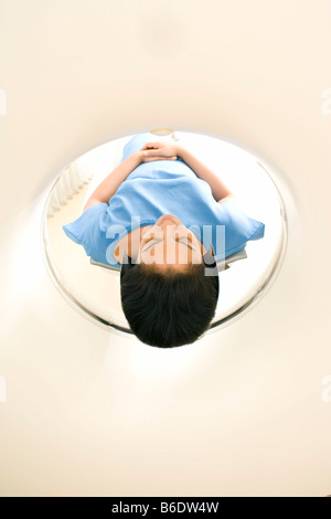 Un scanner. Patient en cours d'un scanner. Banque D'Images