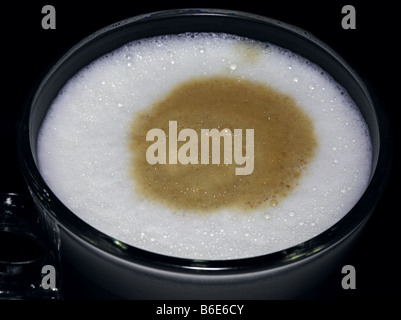 Sur une mousse Café Latte Macchiato Banque D'Images