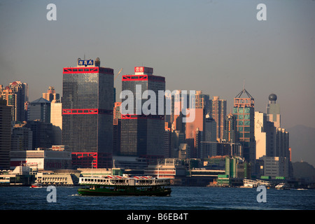 Chine Hong Kong skyline District Sheung Wan Star Ferry Banque D'Images