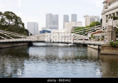 Cavenagh Bridge près de Fullerton Hotel Singapore Banque D'Images