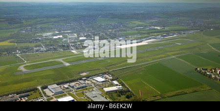 Photographie aérienne, la piste, l'aéroport de Dortmund, Dortmund, Ruhr, Nordrhein-Westfalen, Germany, Europe Banque D'Images