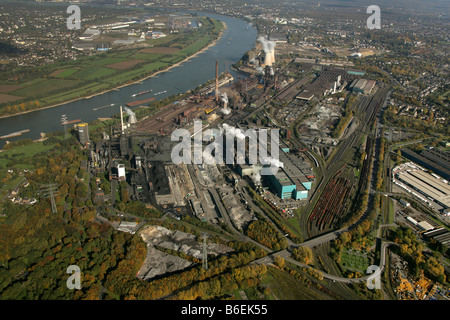 Photographie aérienne d'un grand site en construction près de l'Huettenwerken Krupp Mannesmann, HKM, Duisbourg, Rhénanie du Nord-Westphalie, Banque D'Images