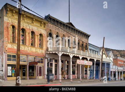 Bâtiments historiques en hiver à C Street à Virginia City NEVADA USA Banque D'Images