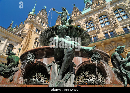 Historique La Fontaine Hygieia dans la cour intérieure de la mairie de Hambourg, Allemagne, Europe Banque D'Images