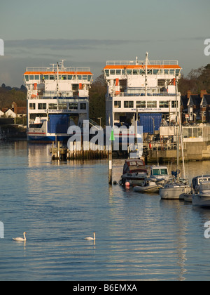 Le nouveau Wightlink ferries Wight "Light" et "Wight Sky' attendre l'entrée en service. Banque D'Images