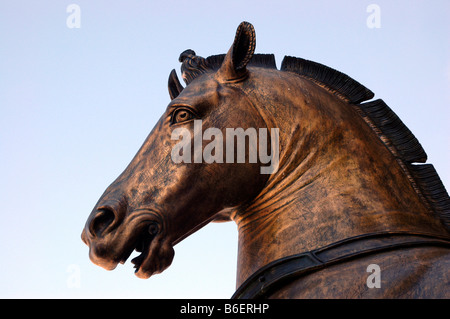 Tête de la Quatre chevaux Chevaux de l'équipe sur la statue de la Basilique Saint Marc ou la basilique San Marco à Venise, Venise, Italie, Union européenne Banque D'Images