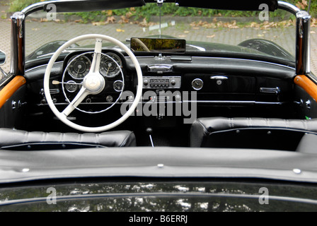 Mercedes 190 SL, moteur rétro - vintage car festival, Tuebingen, Bade-Wurtemberg, Allemagne Europe Banque D'Images