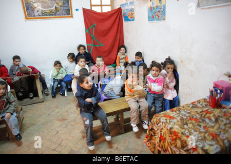 Les enfants à l'école, Medina, Fes, Maroc, Afrique Banque D'Images