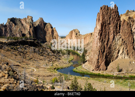 Smith Rock State Park et de la rivière Crooked, Oregon, USA Banque D'Images
