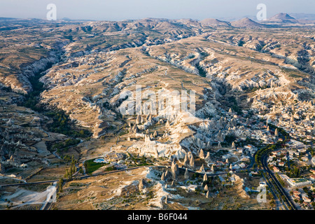 Photographie aérienne près de Goereme, Cappadoce, Anatolie centrale, Turquie, Asie Banque D'Images