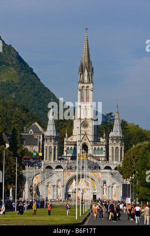 Basilique du rosaire, Port Saint Michel, Lourdes, France, Europe, Pyrenees-Midi