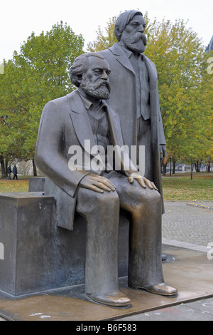 Les statues de Karl Marx et Friedrich Engels , Allemagne, Berlin Banque D'Images