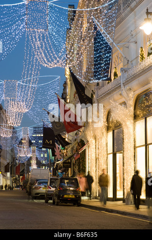 Boutiques de Bond Street à l'époque de Noël London United Kingdom Banque D'Images