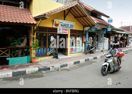 Ecole de plongée dans la région de Lovina, Nord de Bali, Indonésie, Asie Banque D'Images