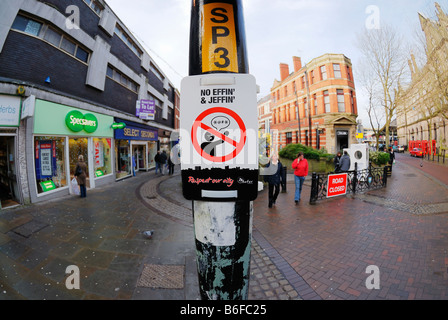 Les panneaux placés autour de Preston par le conseil municipal pour faire face à des comportements antisociaux dans la ville. Banque D'Images