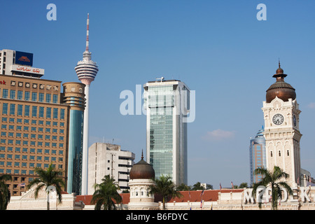 Vue sur la Tour KL à partir de Merdeka Square, Kuala Lumpur Banque D'Images