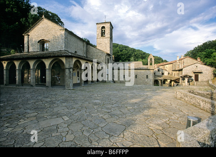 Chiesa Maggiore  + église Santa Maria degli Angeli, La Verna monastère franciscain, Bibbiena, Casentino, Arezzo province, Toscane Banque D'Images