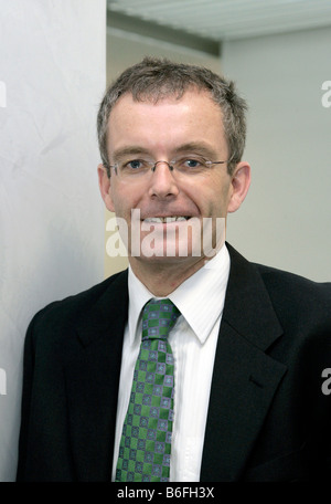 Bernd Scheifele, directeur de HeidelbergCement AG, au cours de la conférence de presse sur les états financiers le 17 Banque D'Images