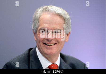 Peter-Alexander Wacker, chef de la direction et président désigné du conseil de surveillance de Wacker Chemie AG, au cours de th Banque D'Images